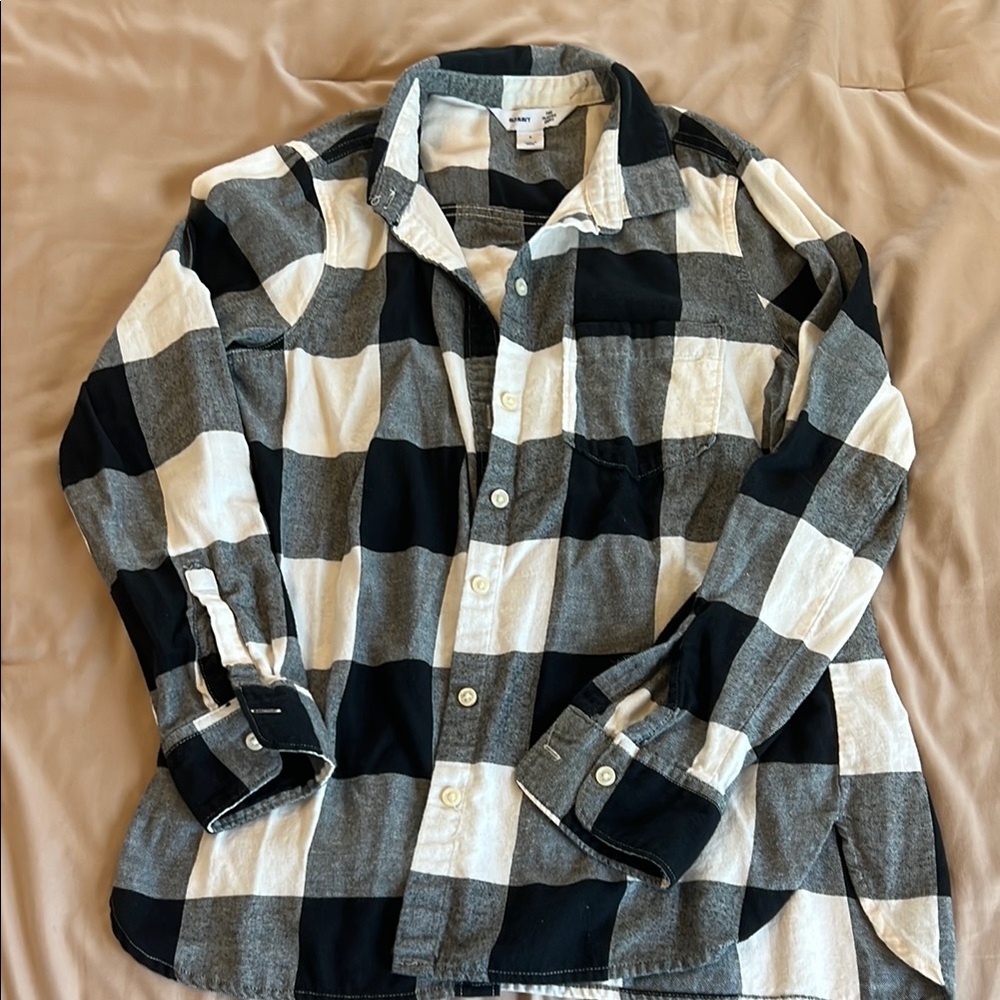 Old Navy Black and White Plaid Button Down Shirt